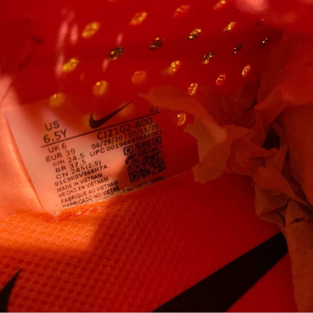 NIB Vibrant Orange Nike Air Zoom Tempo Sneakers Size 6.5Y (Size 8 Women) - Picture 11 of 11